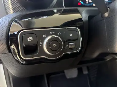 Mercedes-Benz A 180 2018 - 21750 EUR, 102000 km - AUTO.MOTO.pt - 102000km - foto 16 de 18