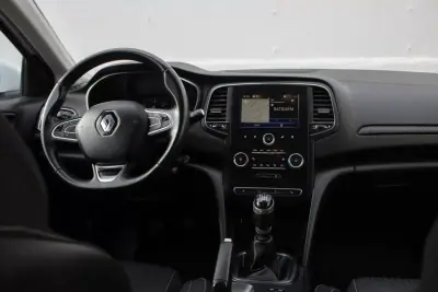 Renault Mégane Sport Tourer 2019 - 10780 EUR, 224000 km - AUTO.MOTO.pt - 224000km - foto 12 de 41