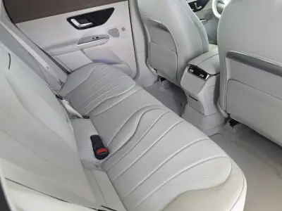 Mercedes-Benz EQE 2025 - 58990 EUR, 8906 km - AUTO.MOTO.pt - 8906km - foto 35 de 46