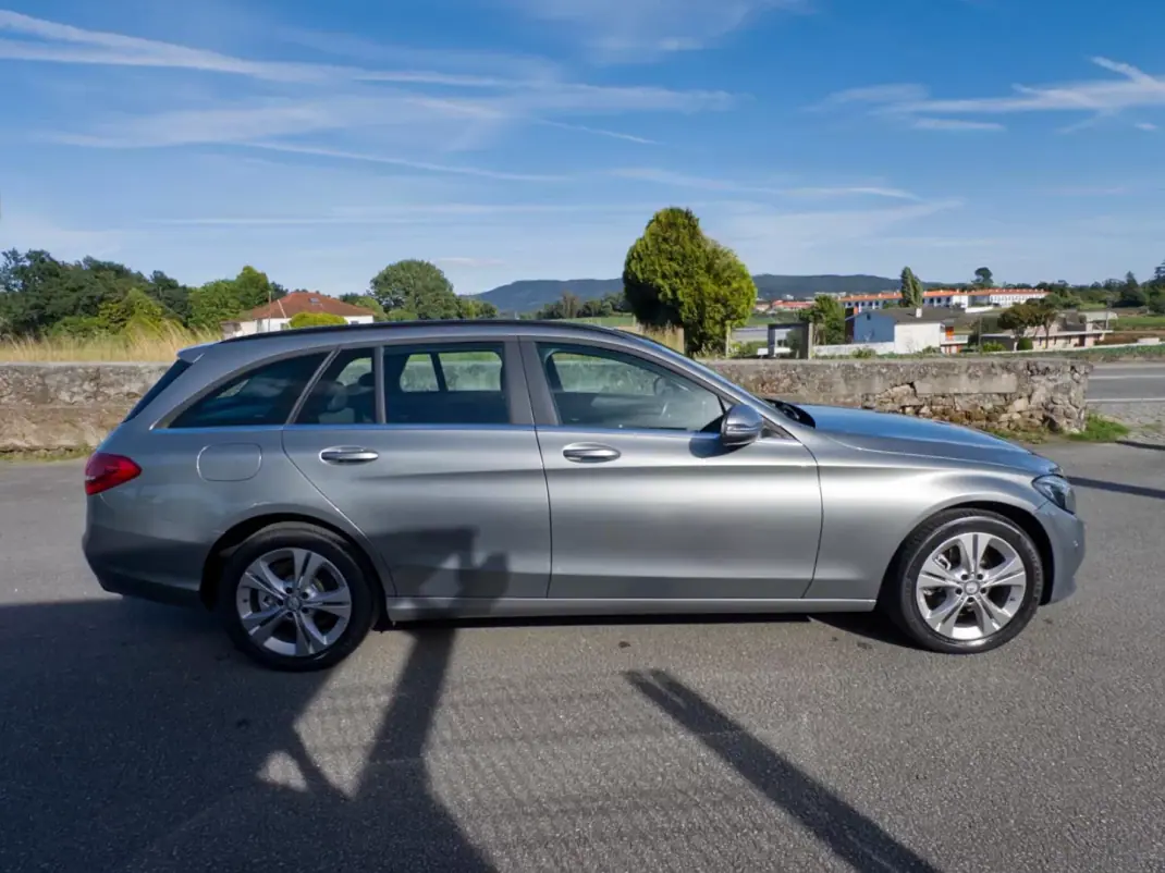 Mercedes-Benz C 200 2015 - 15990 EUR, 213000 km - AUTO.MOTO.pt - 213000km - foto 8 de 43