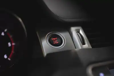 Land Rover Range Rover Evoque 2015 - 19990 EUR, 145000 km - AUTO.MOTO.pt - 145000km - foto 19 de 22