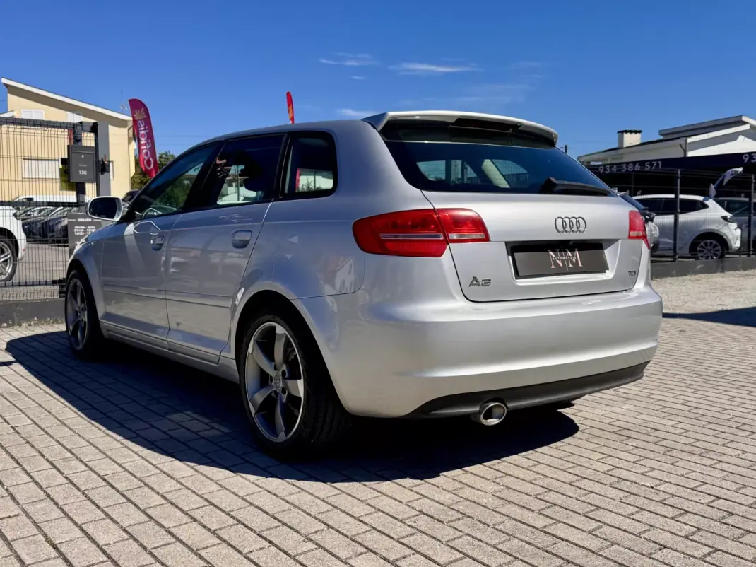 Audi A3 Sportback 2010 - 8990 EUR, 226000 km - 226000km - foto 6 de 19