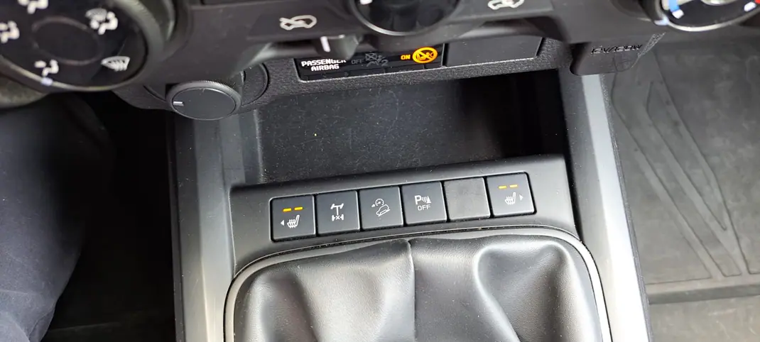 Isuzu D-Maxi - 1.9 Ddi CD 4WD L CH 2021 - 29950 EUR, 35000 km - AUTO.MOTO.pt - 35000km - foto 9 de 13