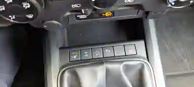 Isuzu D-Maxi - 1.9 Ddi CD 4WD L CH 2021 - 29950 EUR, 35000 km - AUTO.MOTO.pt - 35000km - foto 9 de 13