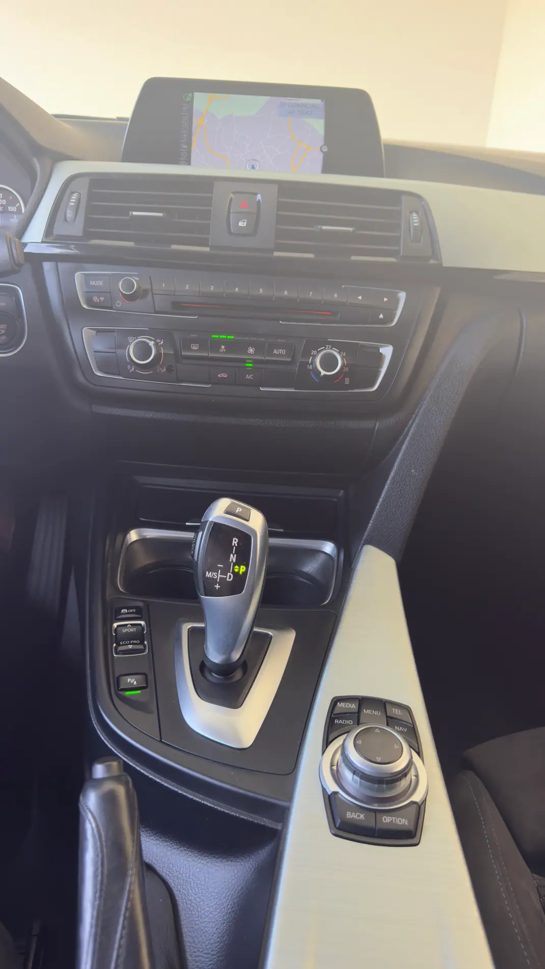 BMW 318 2014 - 14500 EUR, 254000 km - 254000km - foto 5 de 13