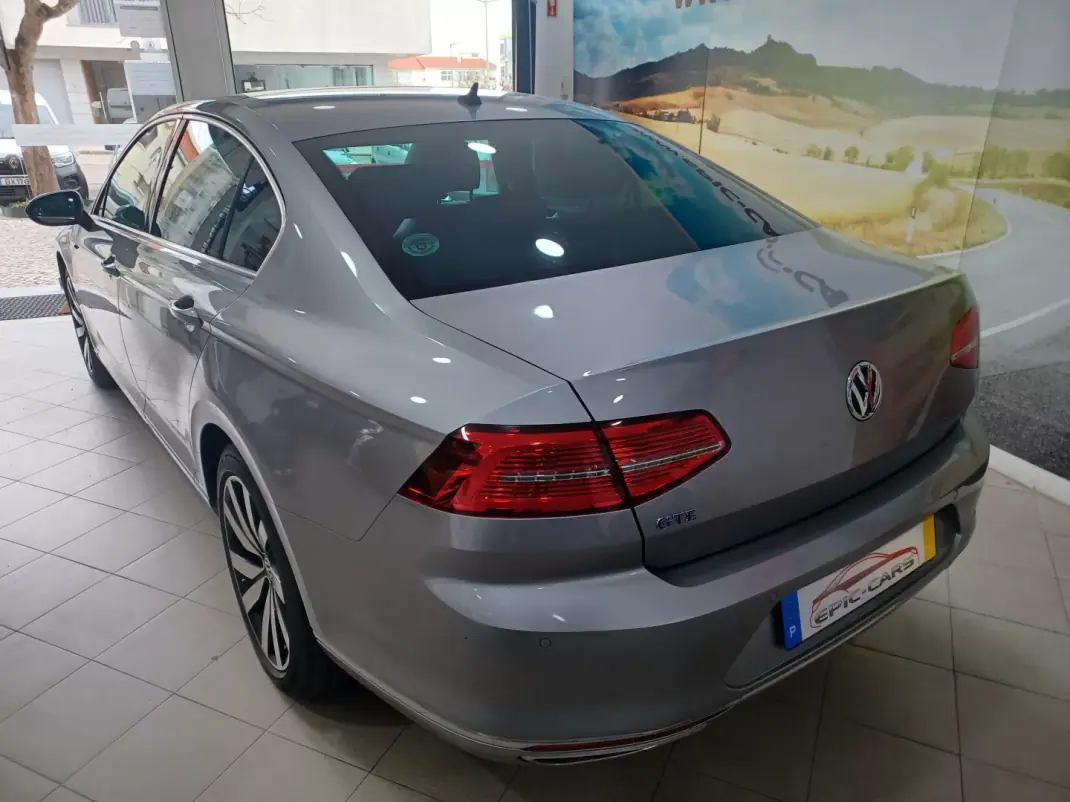Volkswagen Passat 2017 - 19390 EUR, 112082 km - AUTO.MOTO.pt - 112082km - foto 7 de 40