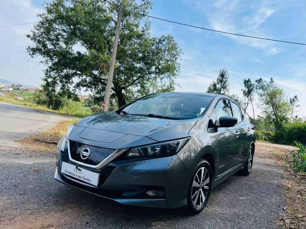 Nissan Leaf 2019 - 14750 EUR, 56425 km - AUTO.MOTO.pt - 56425km - foto 3 de 40
