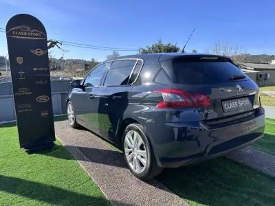 Peugeot 308 2018 - 12500 EUR, 280000 km - AUTO.MOTO.pt - 280000km - foto 9 de 41