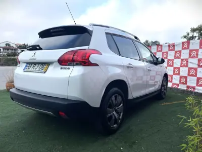 Peugeot 2008 2016 - 10990 EUR, 184350 km - 184350km - foto 3 de 19