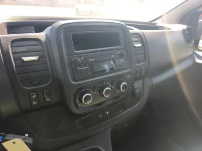 Renault Trafic 2020 - 23900 EUR, 155537 km - AUTO.MOTO.pt - 155537km - foto 6 de 7