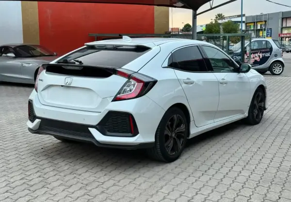 Honda Civic 2017 - 17950 EUR, 90000 km - AUTO.MOTO.pt - 90000km - foto 3 de 20