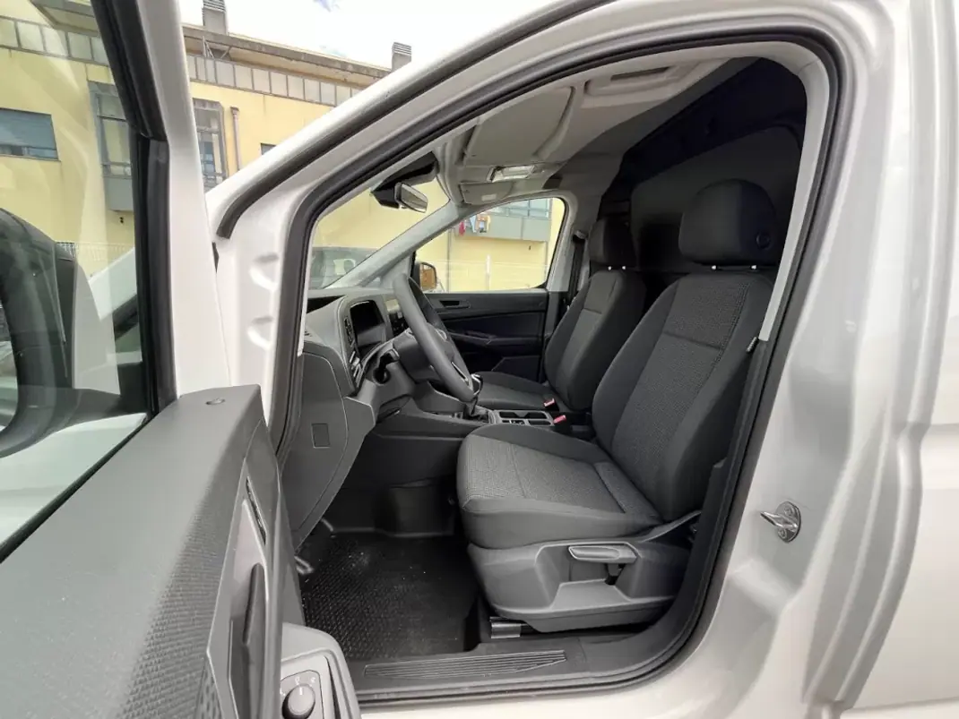 VW Caddy 2025 - 24950 EUR, 10 km - 10km - foto 23 de 42