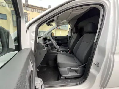 VW Caddy 2.0TDI Cargo Business 2025 - 24950 EUR, 10 km - AUTO.MOTO.pt - 10km - foto 23 de 42