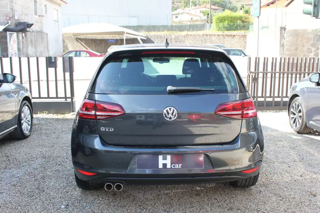 Volkswagen Golf 2015 - 18500 EUR, 230100 km - AUTO.MOTO.pt - 230100km - foto 6 de 19