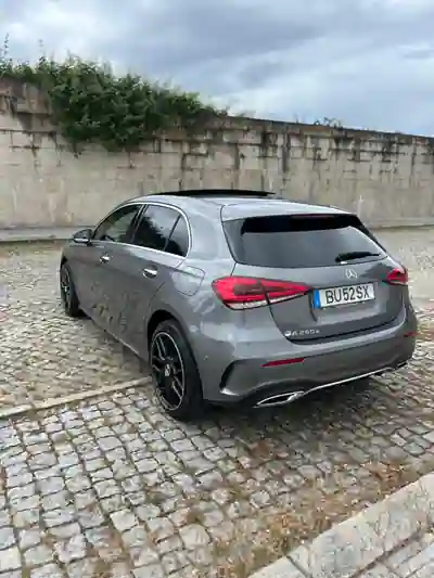 Mercedes-Benz A 250 2021 - 29000 EUR, 61300 km - AUTO.MOTO.pt - 61300km - foto 5 de 12