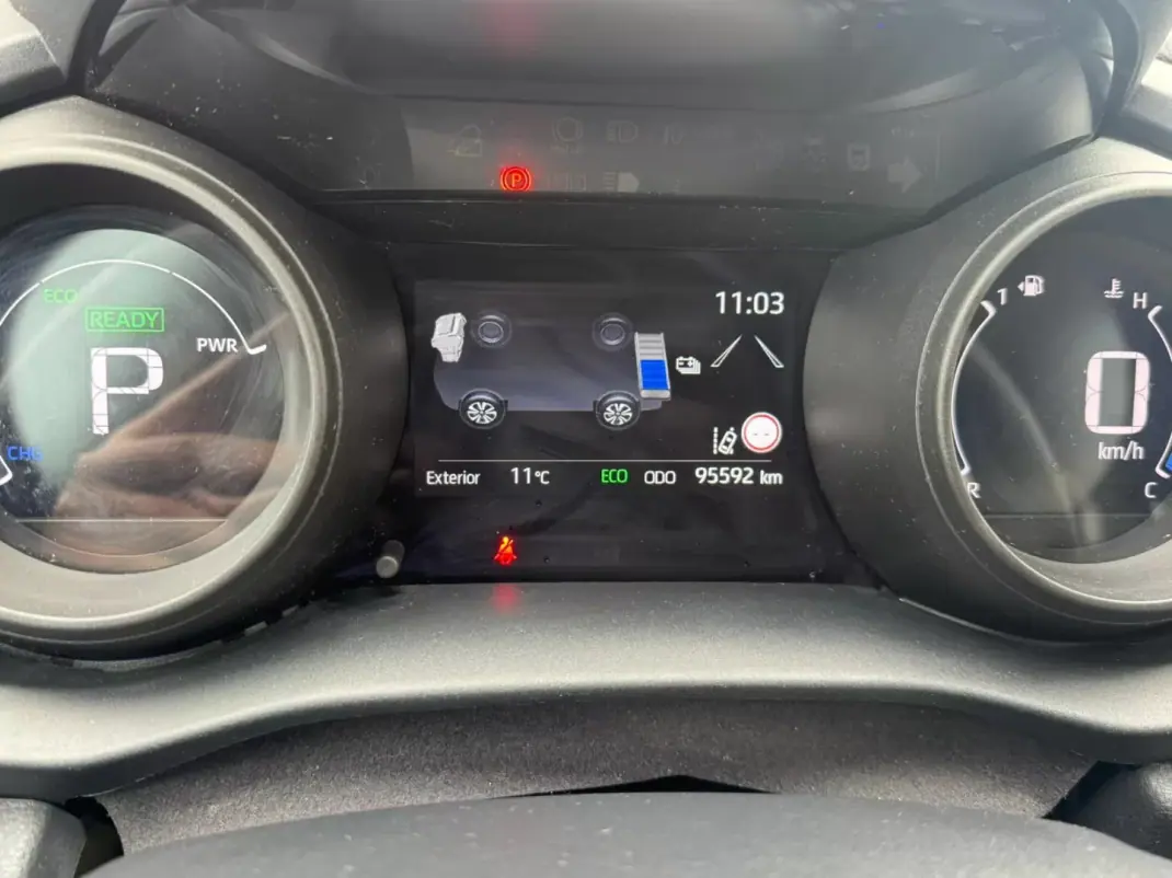 Toyota Yaris Cross 2022 - 24900 EUR, 95592 km - AUTO.MOTO.pt - 95592km - foto 3 de 16