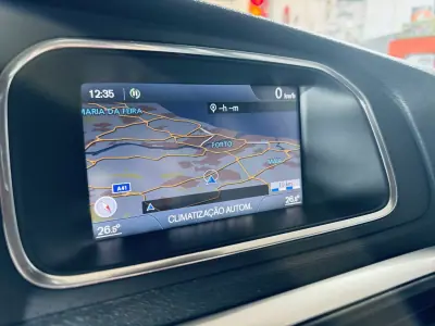 Volvo V40 2013 - 9990 EUR, 258002 km - AUTO.MOTO.pt - 258002km - foto 24 de 31