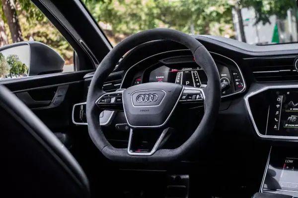 Audi RS6 Avant 2021 - 114000 EUR, 74634 km - AUTO.MOTO.pt - 74634km - foto 36 de 51