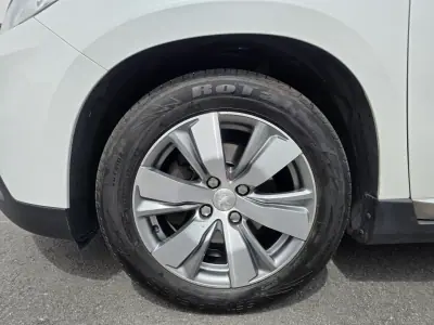 Peugeot 2008 2014 - 9750 EUR, 240000 km - AUTO.MOTO.pt - 240000km - foto 14 de 16