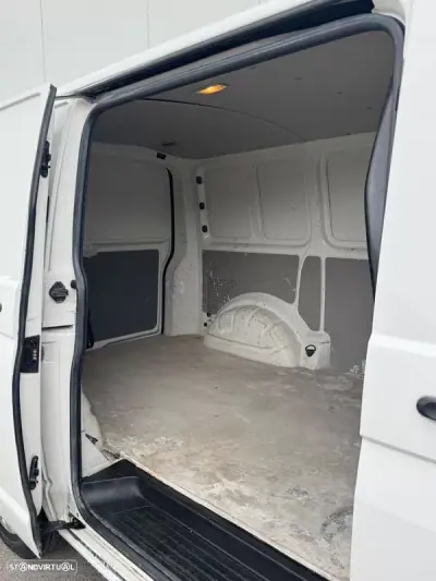 VW T6 TRANSPORTER 2.0 TDI KASTEN/ 3 LUGARES/ IVA DEDUTIVEL 2015 - 16950 EUR, 130000 km - AUTO.MOTO.pt - 130000km - foto 23 de 24