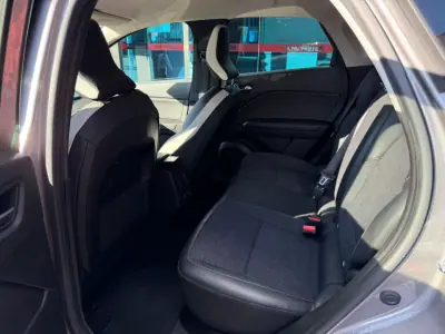 Renault Captur 2022 - 17300 EUR, 89000 km - AUTO.MOTO.pt - 89000km - foto 9 de 12