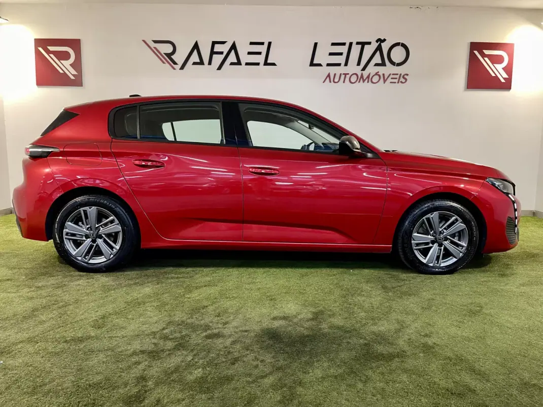 Peugeot 308 2024 - 19500 EUR, 59000 km - 59000km - foto 4 de 28