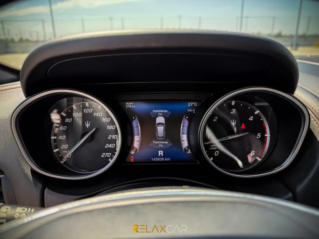 Maserati Levante 2016 - 47990 EUR, 145500 km - AUTO.MOTO.pt - 145500km - foto 12 de 27
