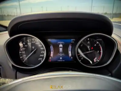 Maserati Levante 2016 - 47990 EUR, 145500 km - AUTO.MOTO.pt - 145500km - foto 12 de 27