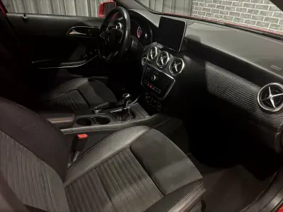Mercedes-Benz A 180 2016 - 16900 EUR, 180000 km - AUTO.MOTO.pt - 180000km - foto 6 de 15