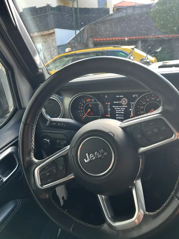 Jeep WRANGLER UNLIMITED SAHARA 4X4 2019 - 49500 EUR, 93000 km - AUTO.MOTO.pt - 93000km - foto 10 de 15