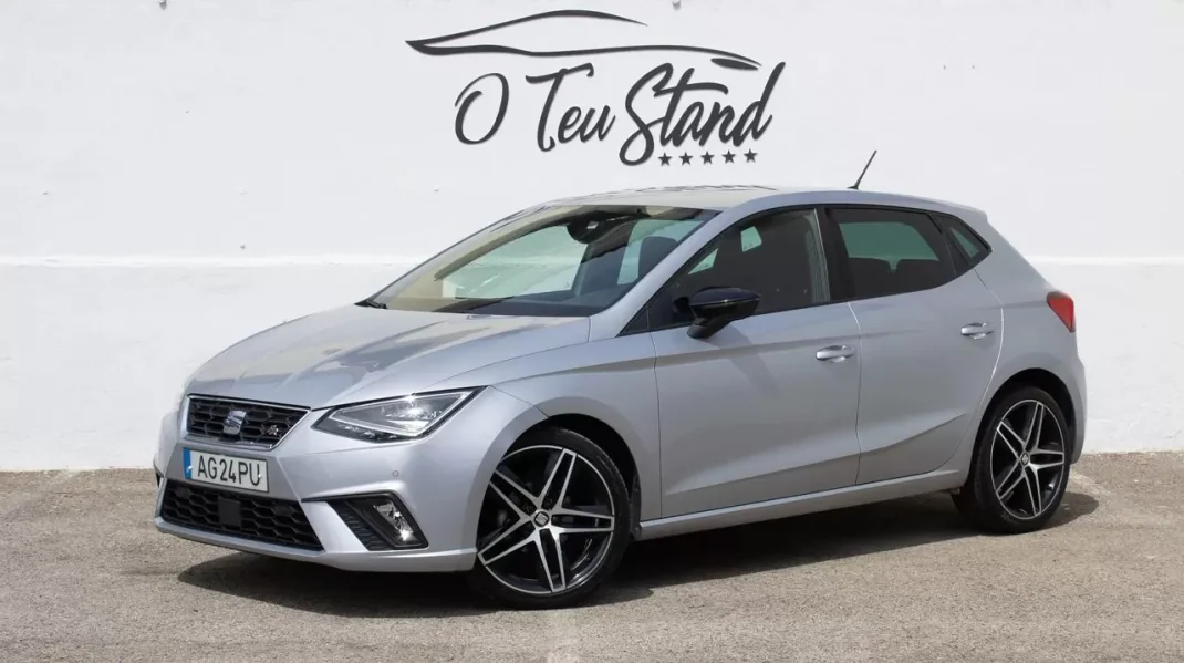 SEAT Ibiza 2021 - 14890 EUR, 87000 km - AUTO.MOTO.pt - 87000km - foto 1 de 33