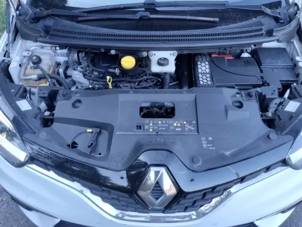 Renault Grand Scénic 2017 - 13750 EUR, 200000 km - AUTO.MOTO.pt - 200000km - foto 26 de 27