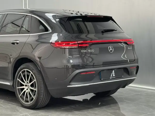 Mercedes-Benz EQC 400 2020 - 33990 EUR, 130000 km - AUTO.MOTO.pt - 130000km - foto 21 de 39