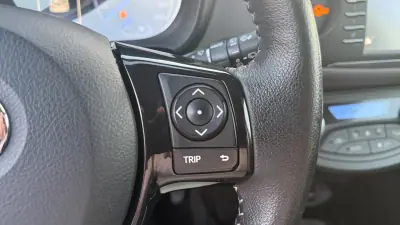 Toyota Yaris 2019 - 13880 EUR, 116435 km - AUTO.MOTO.pt - 116435km - foto 21 de 33