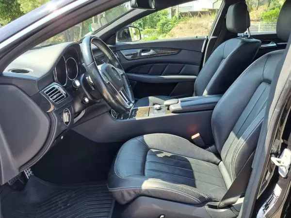 Mercedes-Benz CLS 350 2014 - 29000 EUR, 237000 km - AUTO.MOTO.pt - 237000km - foto 7 de 50