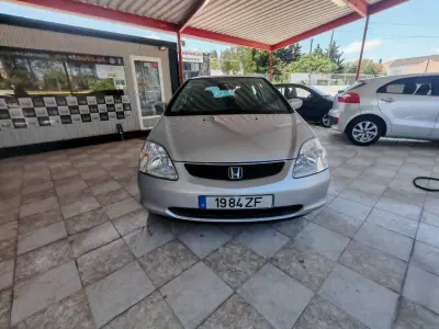 Honda Civic 2004 - 4750 EUR, 120000 km - 120000km - foto 2 de 10