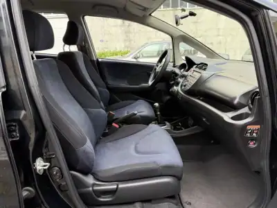 Honda Jazz 2013 - 8950 EUR, 139000 km - AUTO.MOTO.pt - 139000km - foto 13 de 15