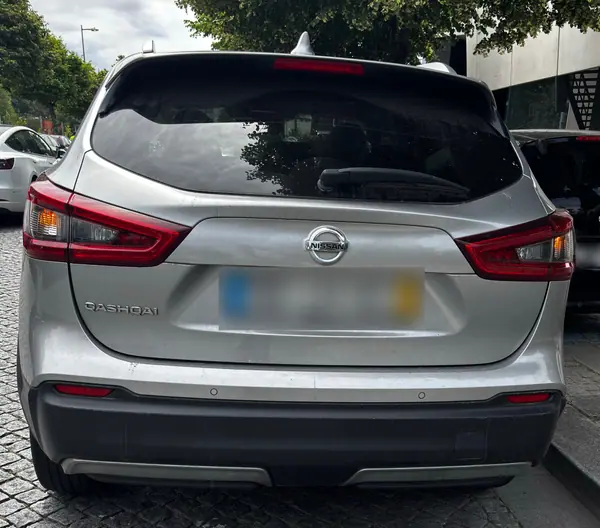 Nissan Qashqai 2018 - 15000 EUR, 139500 km - AUTO.MOTO.pt - 139500km - foto 4 de 9