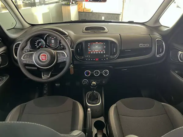 Fiat 500L 2018 - 12800 EUR, 70174 km - AUTO.MOTO.pt - 70174km - foto 9 de 19