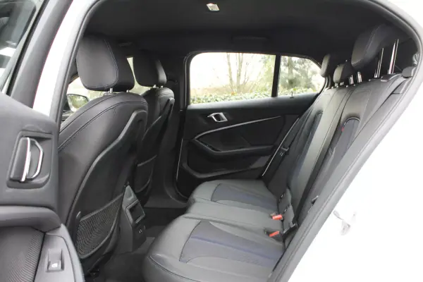 BMW 116 2020 - 22990 EUR, 121000 km - AUTO.MOTO.pt - 121000km - foto 19 de 33