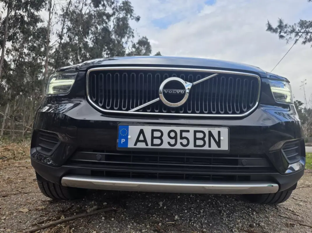 Volvo XC 40 2020 - 24500 EUR, 152300 km - AUTO.MOTO.pt - 152300km - foto 9 de 42