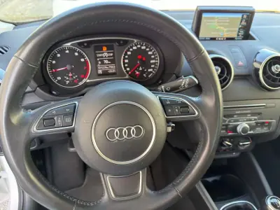 Audi A1 Sportback 2017 - 11900 EUR, 101200 km - AUTO.MOTO.pt - 101200km - foto 13 de 20