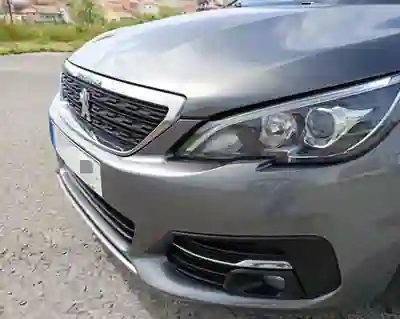 Peugeot 308 2020 - 10250 EUR, 151000 km - AUTO.MOTO.pt - 151000km - foto 5 de 15