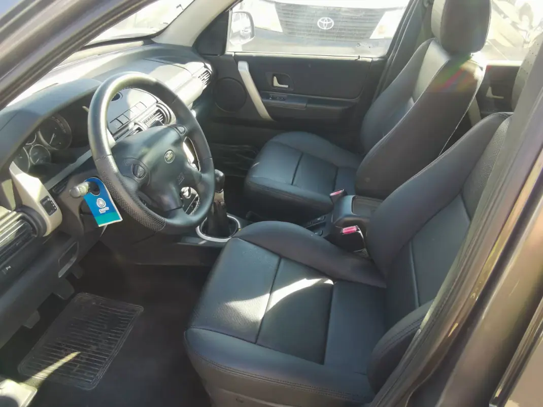 Land Rover Freelander 2005 - 8000 EUR, 248000 km - 248000km - foto 7 de 9