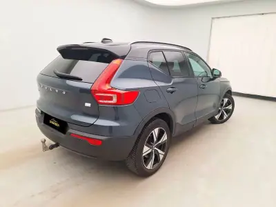 Volvo XC 40 2022 - 31990 EUR, 48248 km - AUTO.MOTO.pt - 48248km - foto 5 de 11