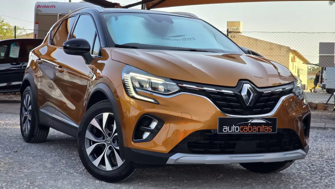 Renault Captur 2021 - 18500 EUR, 53600 km - AUTO.MOTO.pt - 53600km - foto 2 de 22