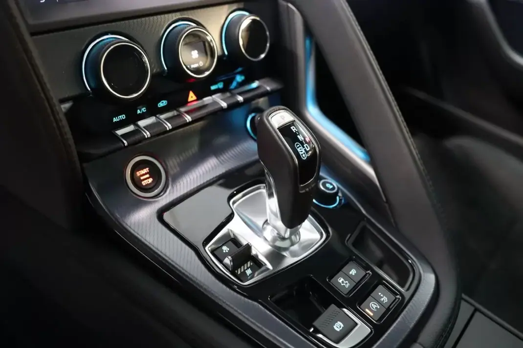 Jaguar F-Type 2019 - 48900 EUR, 47575 km - AUTO.MOTO.pt - 47575km - foto 6 de 29