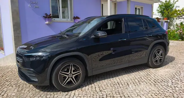 Mercedes-Benz EQA 2022 - 32500 EUR, 30000 km - AUTO.MOTO.pt - 30000km - foto 4 de 28