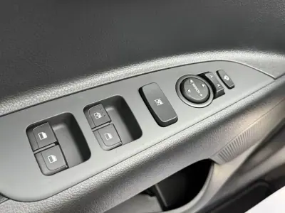 Kia Stonic 2025 - 21250 EUR, 54 km - AUTO.MOTO.pt - 54km - foto 14 de 21