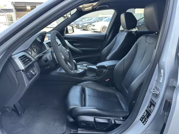 BMW 320 2016 - 21400 EUR, 220000 km - AUTO.MOTO.pt - 220000km - foto 15 de 50